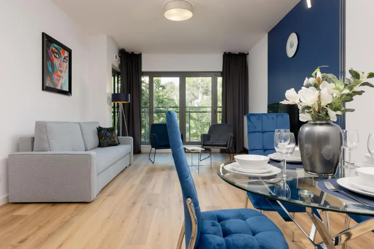 Apartment Avenue Solidarnosci On Wola By Noclegi Renters 华沙 波兰